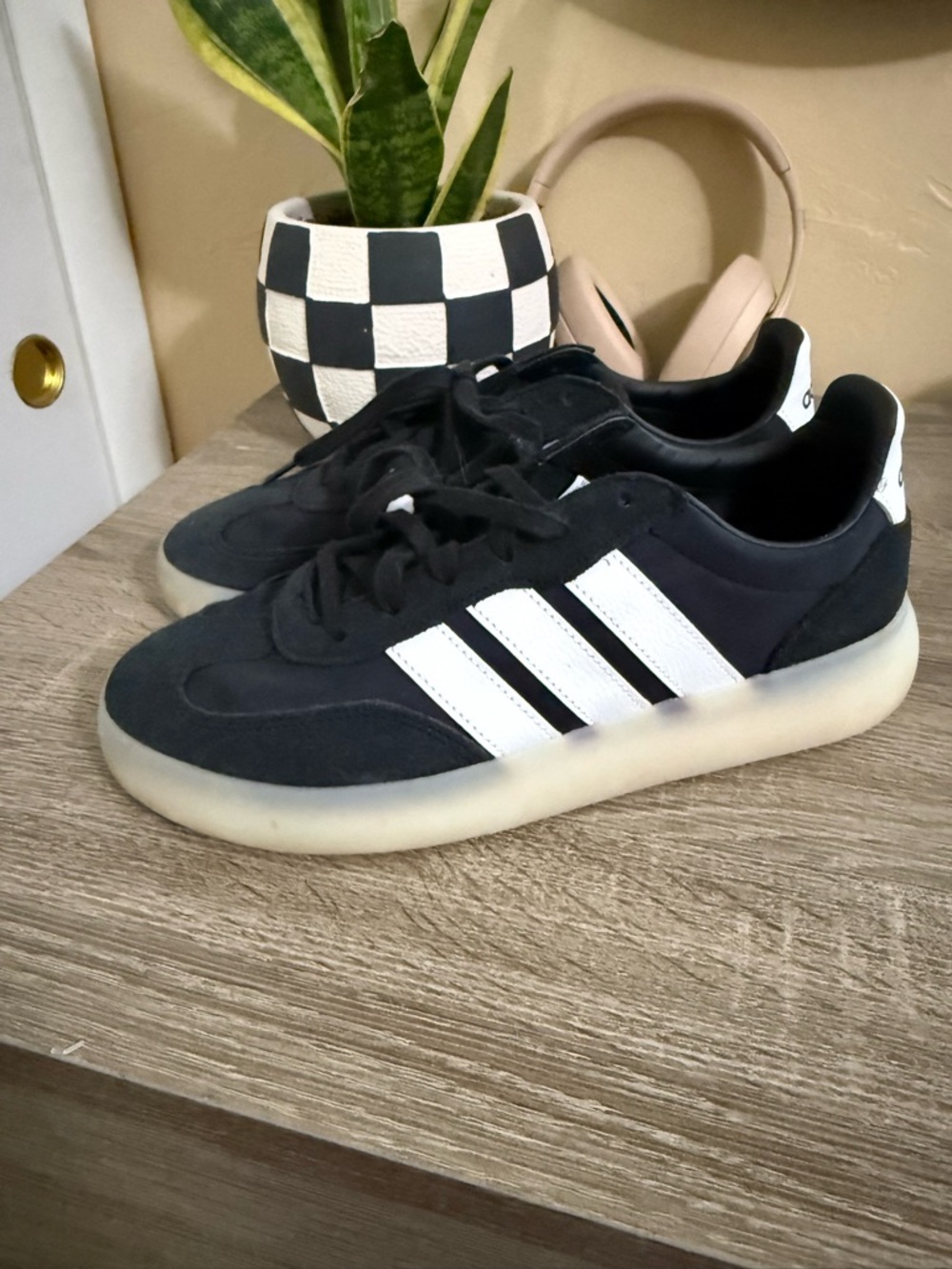 Adidas Barreda Women’s 9
